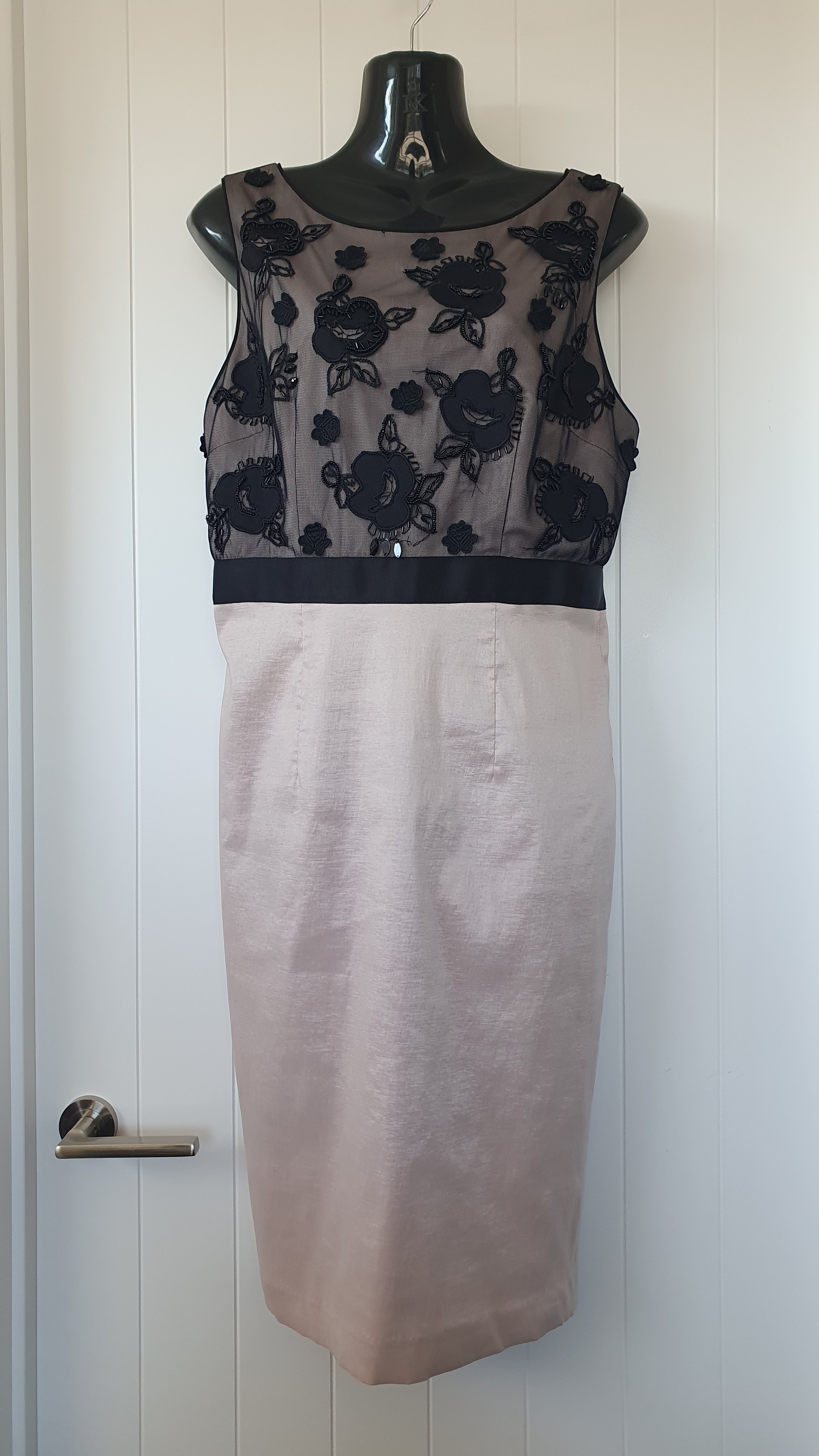 Harlow Dress Nude Black Lace Detail Size 12 Sleeveless