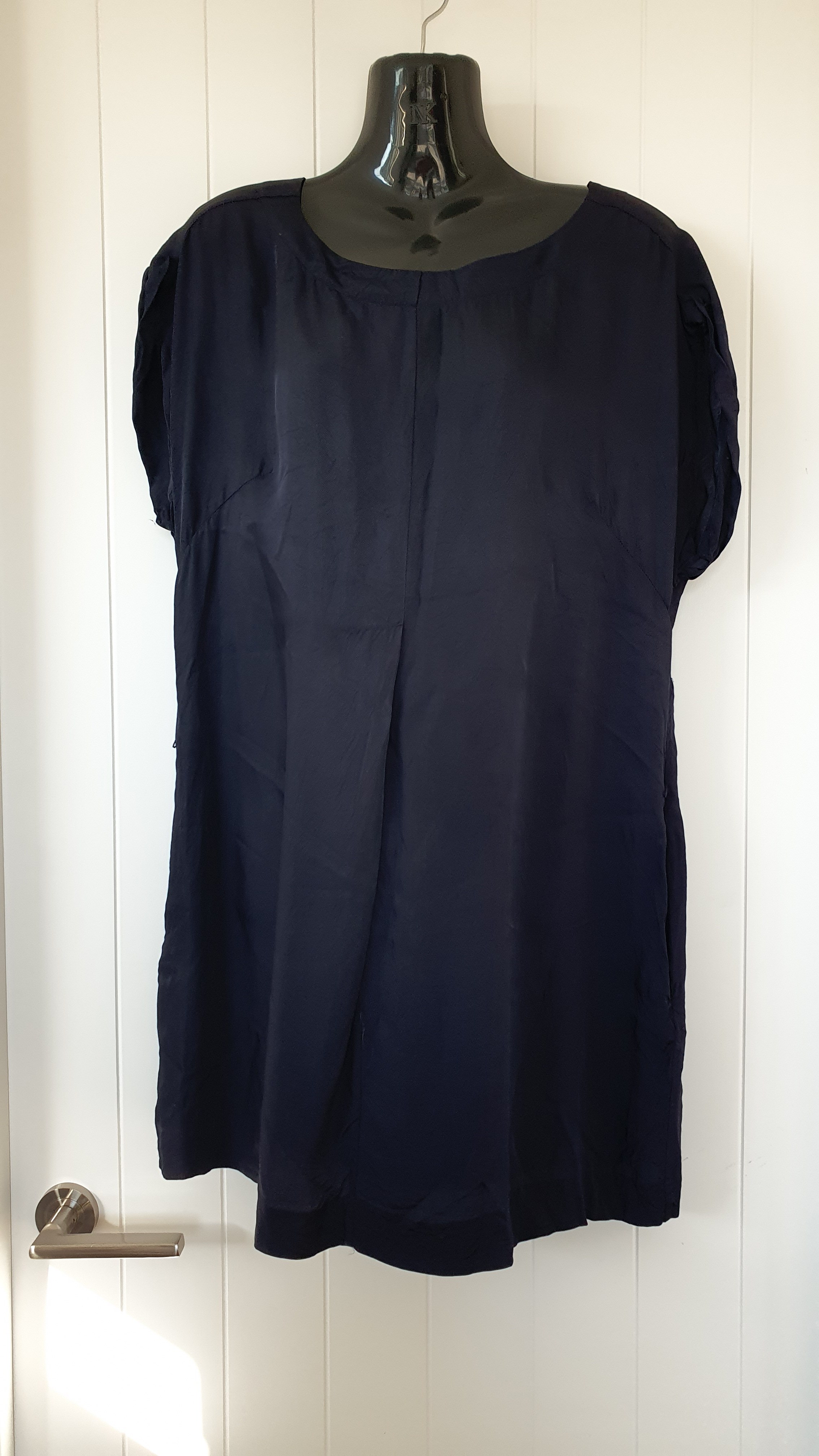 Country Road Relaxed Shift Dress M – Navy Viscose Short Sleeve Pockets