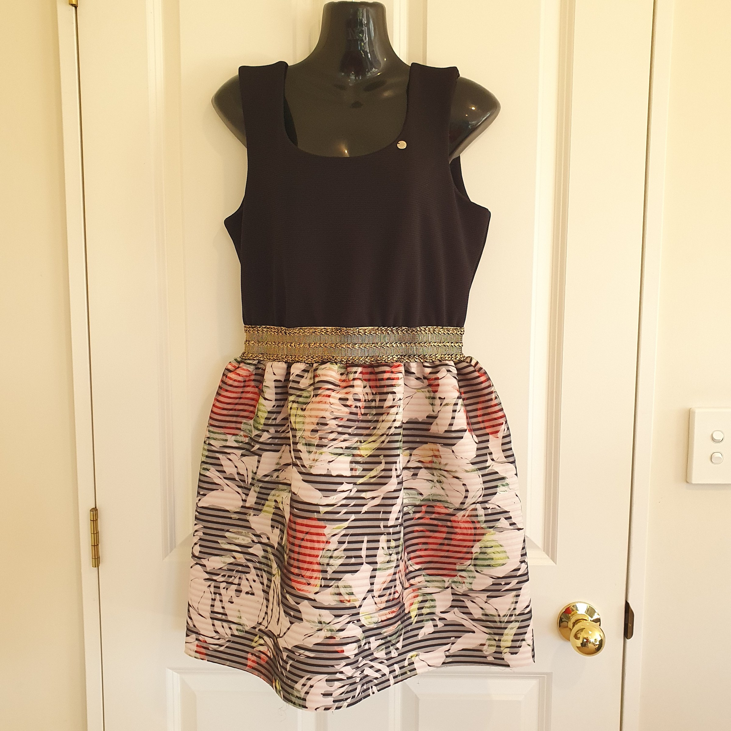 Rina Scimento Made in Italy Floral Print Dress – Size M