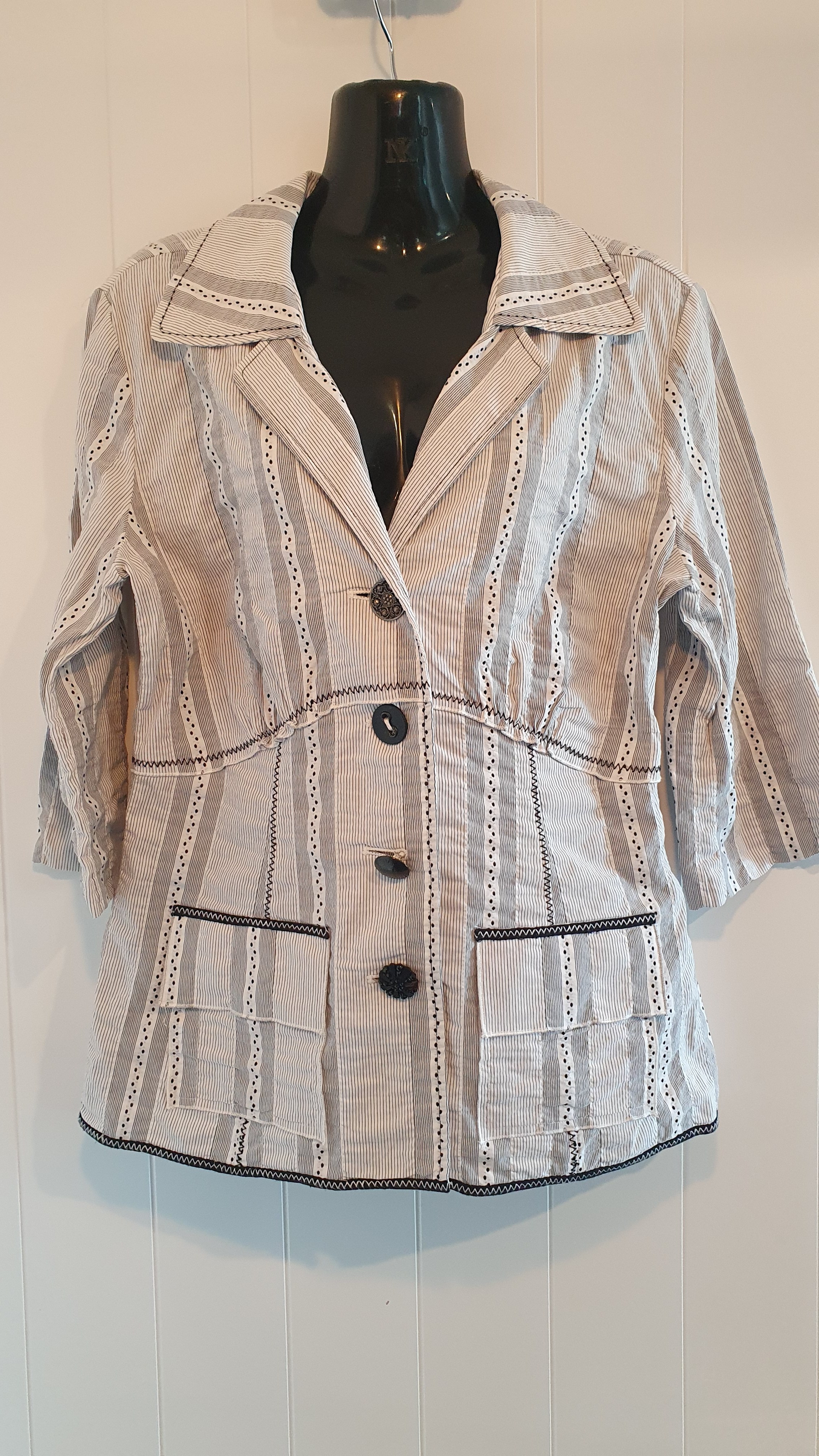 Verge Stripe Jacket Cream Black Size M