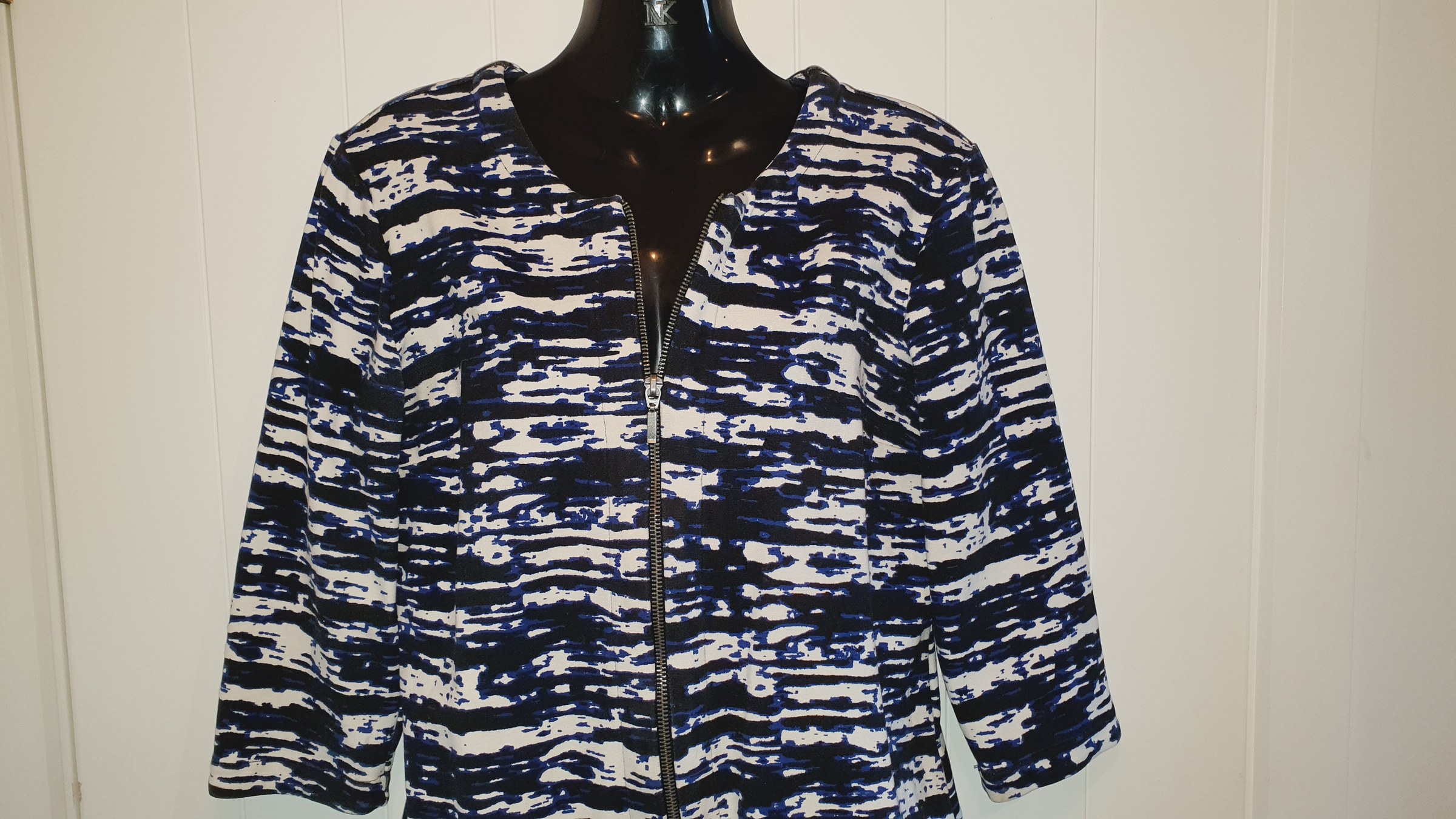 Kamiko Printed Zip Jacket Blue White Size 10 Cropped Structured