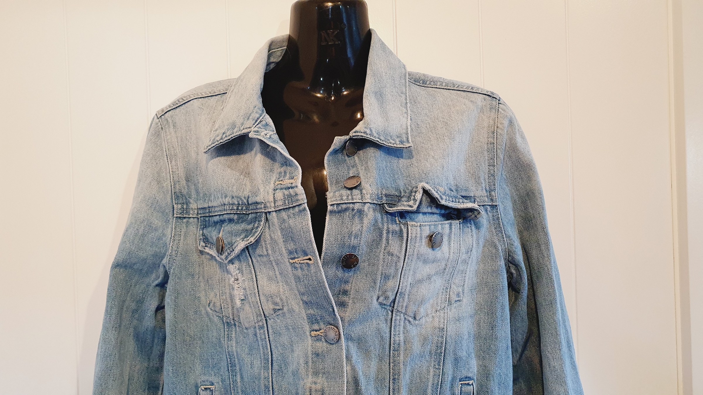 Betty Basics Denim Jacket Light Wash Distressed Size S