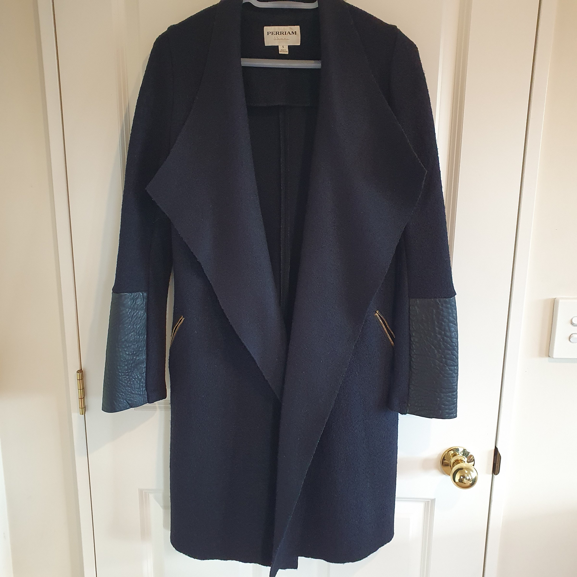 Perriam NZ Made 100% Wool Coat Merino Leather Trim Black Size S