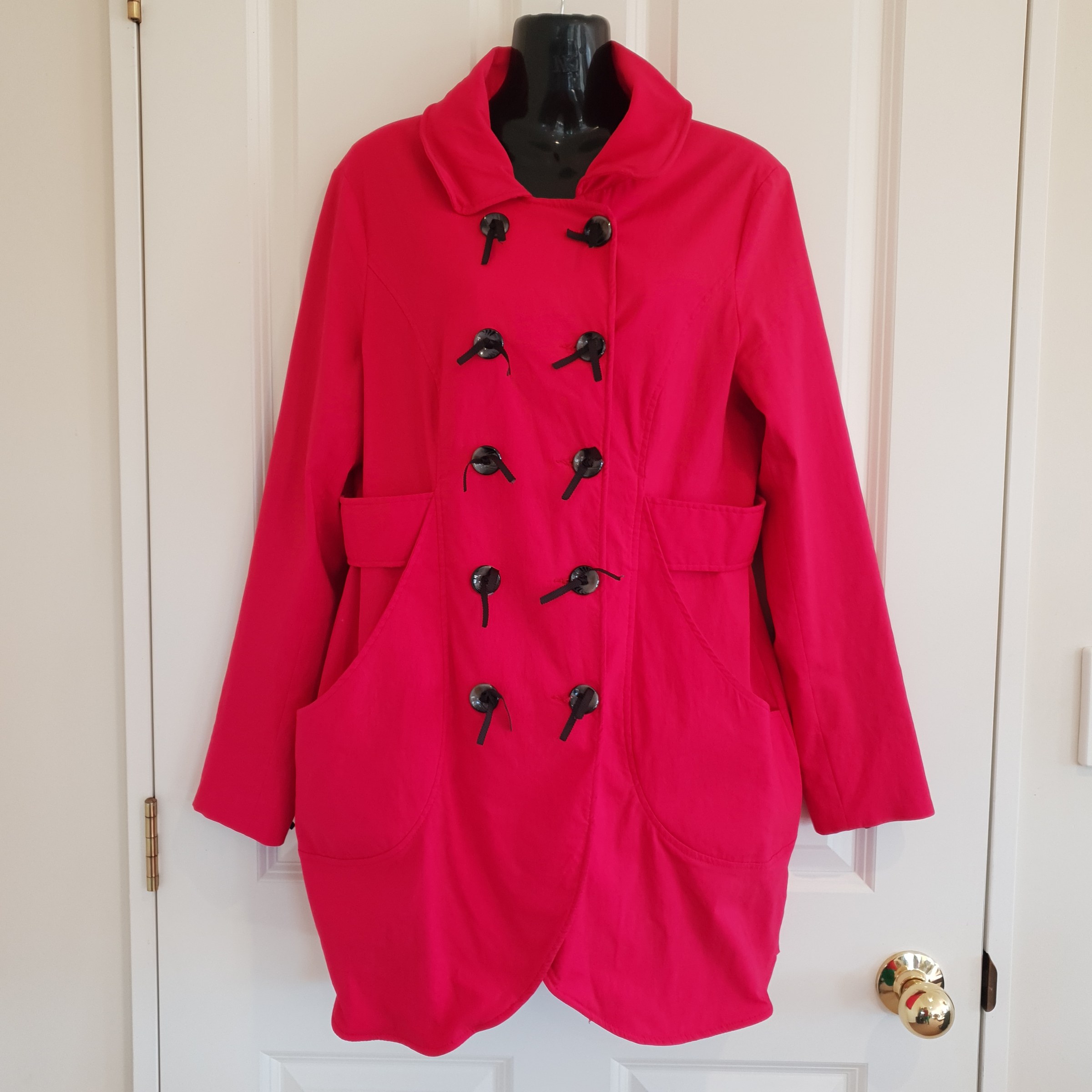 Jetblonde Shocking Pink Toggle Coat – Size 12
