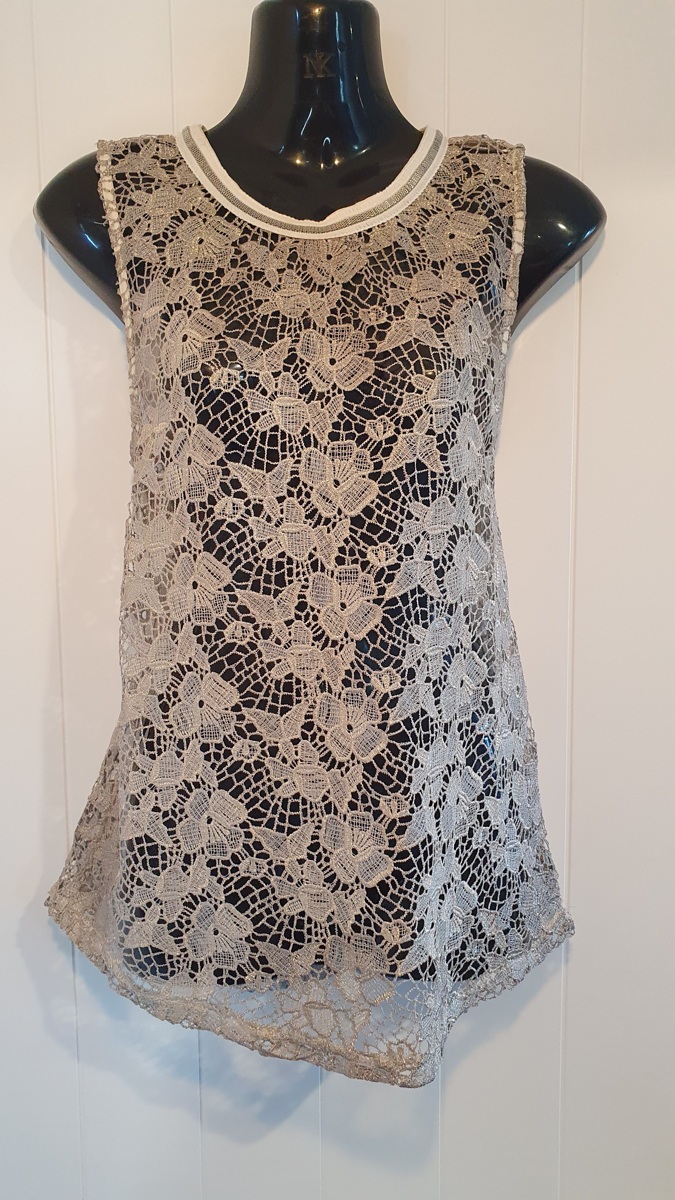 Storm Lace Top Cream Size 6