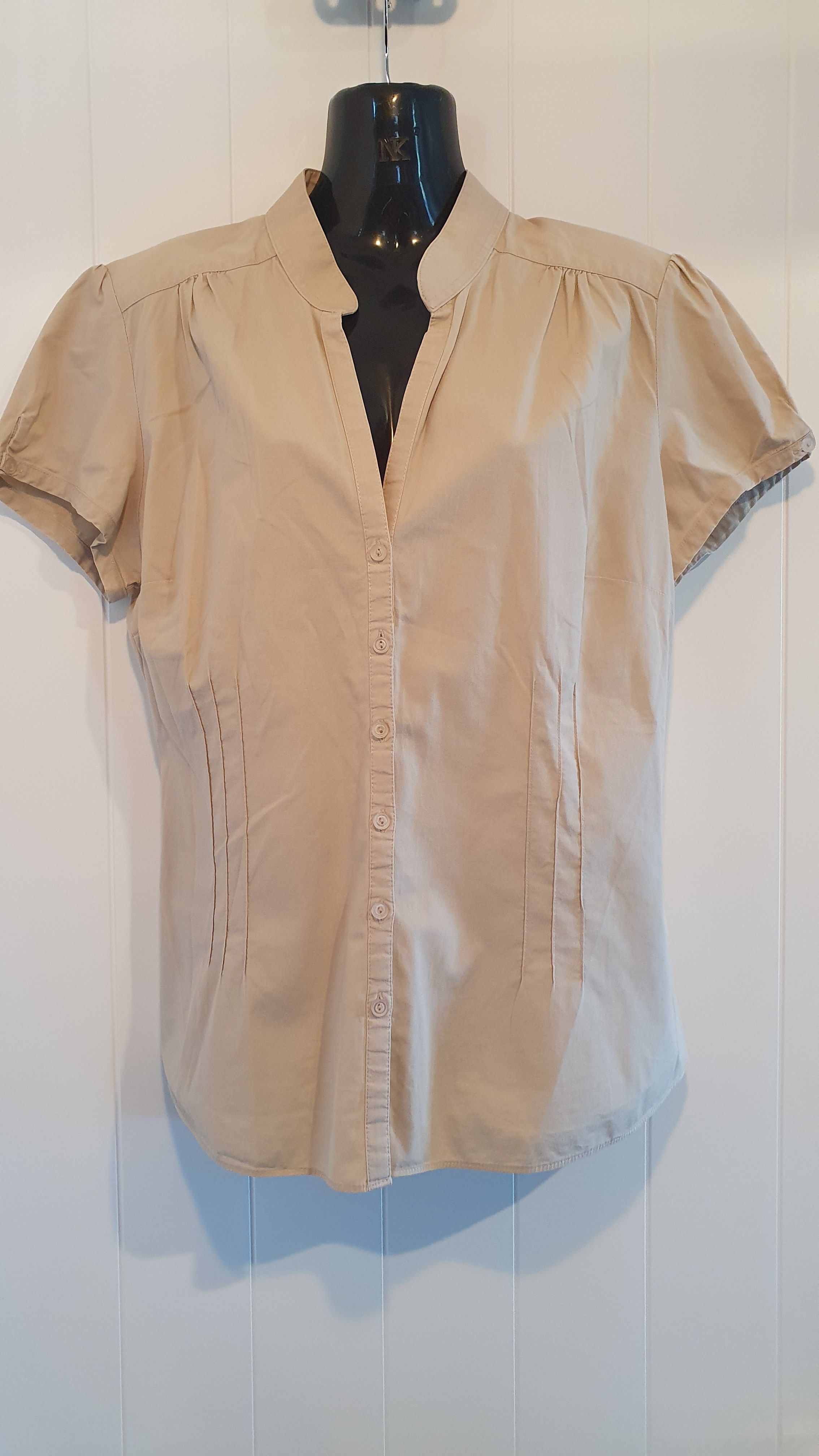 Amaranto Blouse Beige Button-Up Short Sleeve Size 16