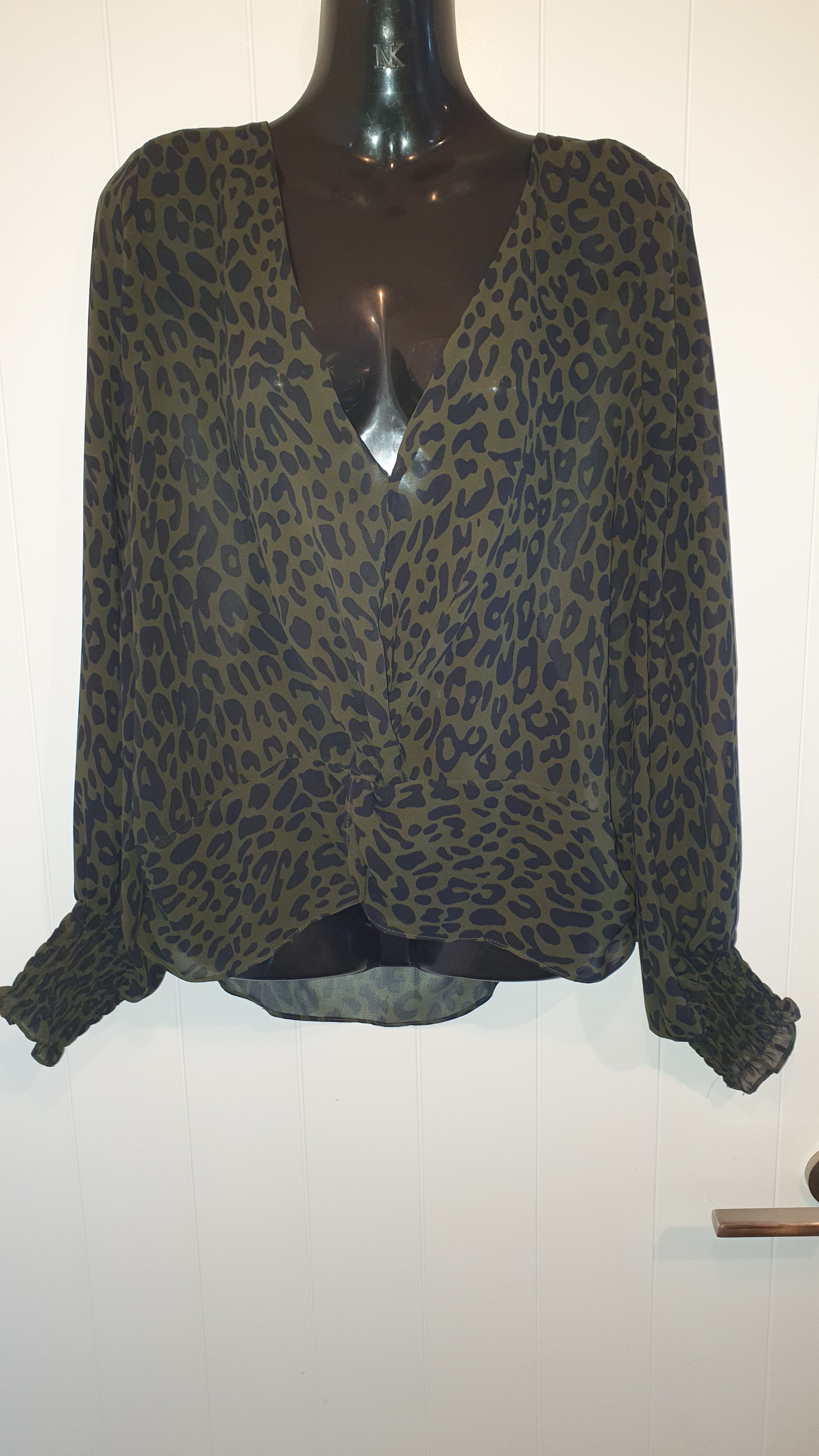 Portmans Top Leopard Print Green Sheer Long Sleeve Size 8