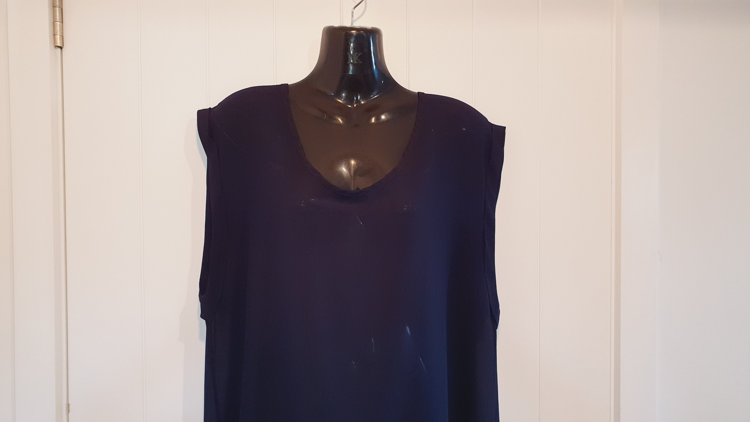 Mesmerise Sheer Overlay High Low Top Navy Size 12 Loose Fit