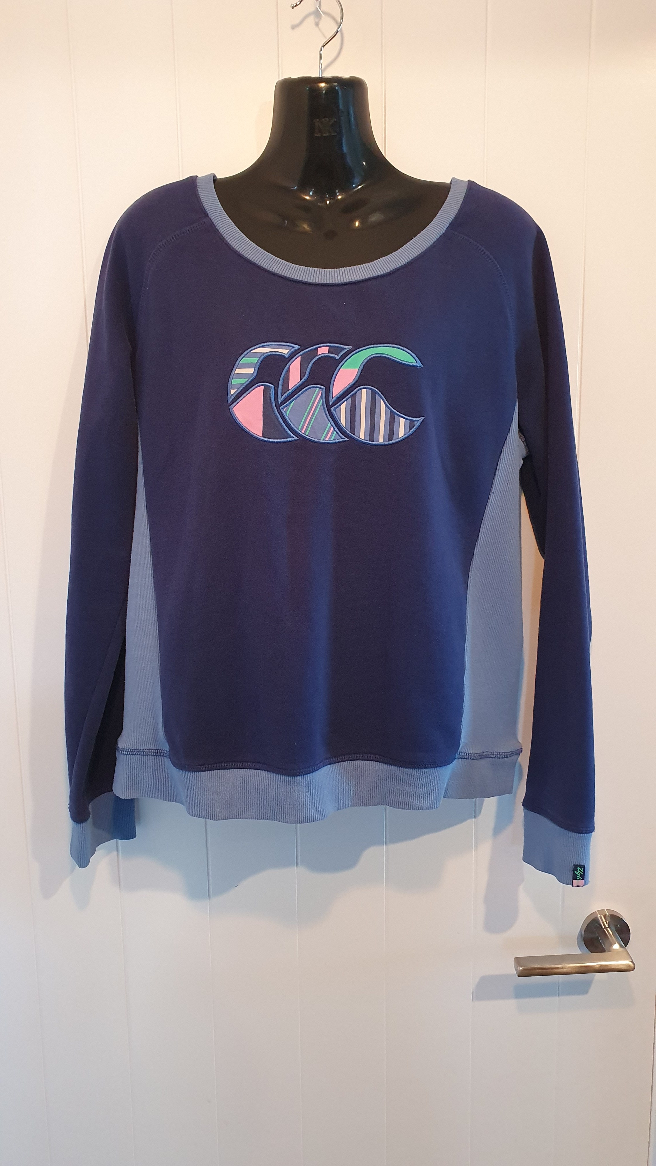 Canterbury CCC Sweatshirt Navy Blue Size 14 Logo Front