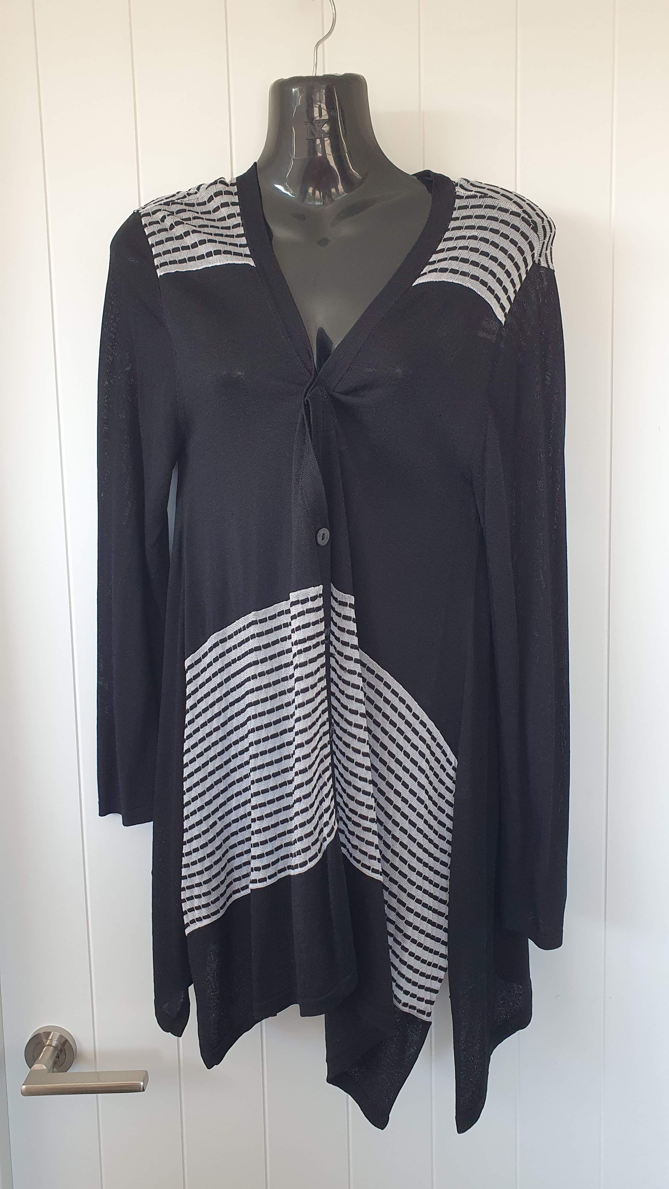 Random Size 10 Cardigan Black White Stripe Lightweight Drape