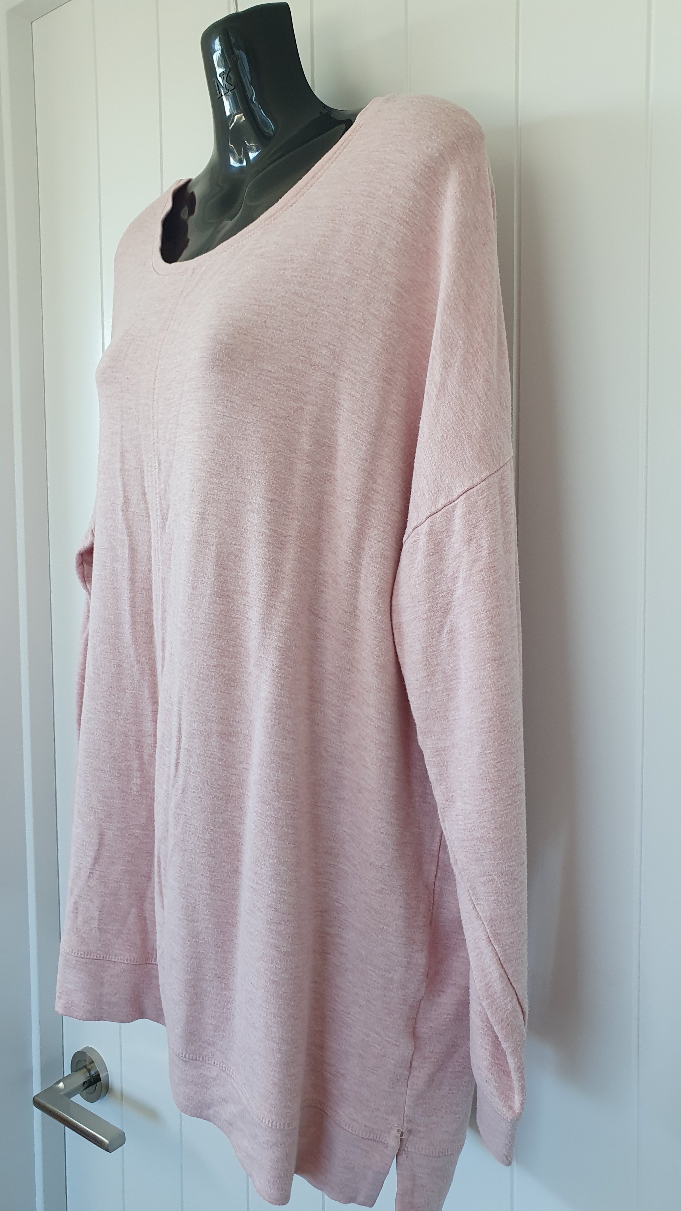 Studio Curve Top Pink Size XL Long Sleeve Relaxed Fit