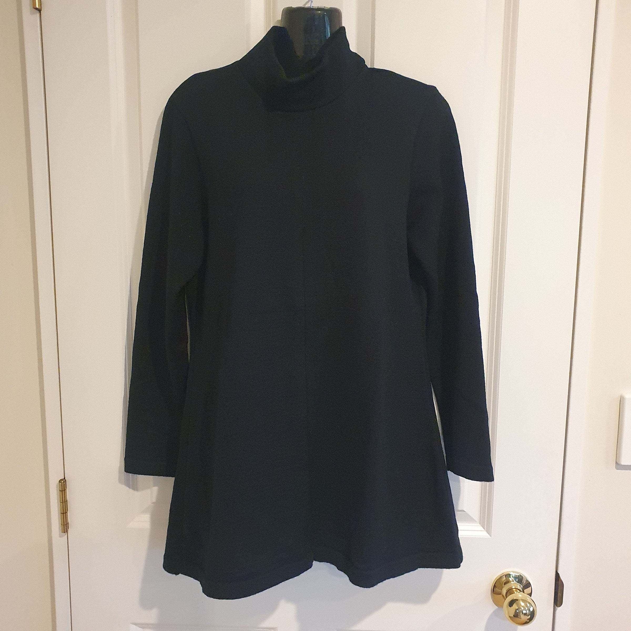 Xquisite NZ Made 100% Wool Black Zip Front Tunic Top Funnel Neck Size S