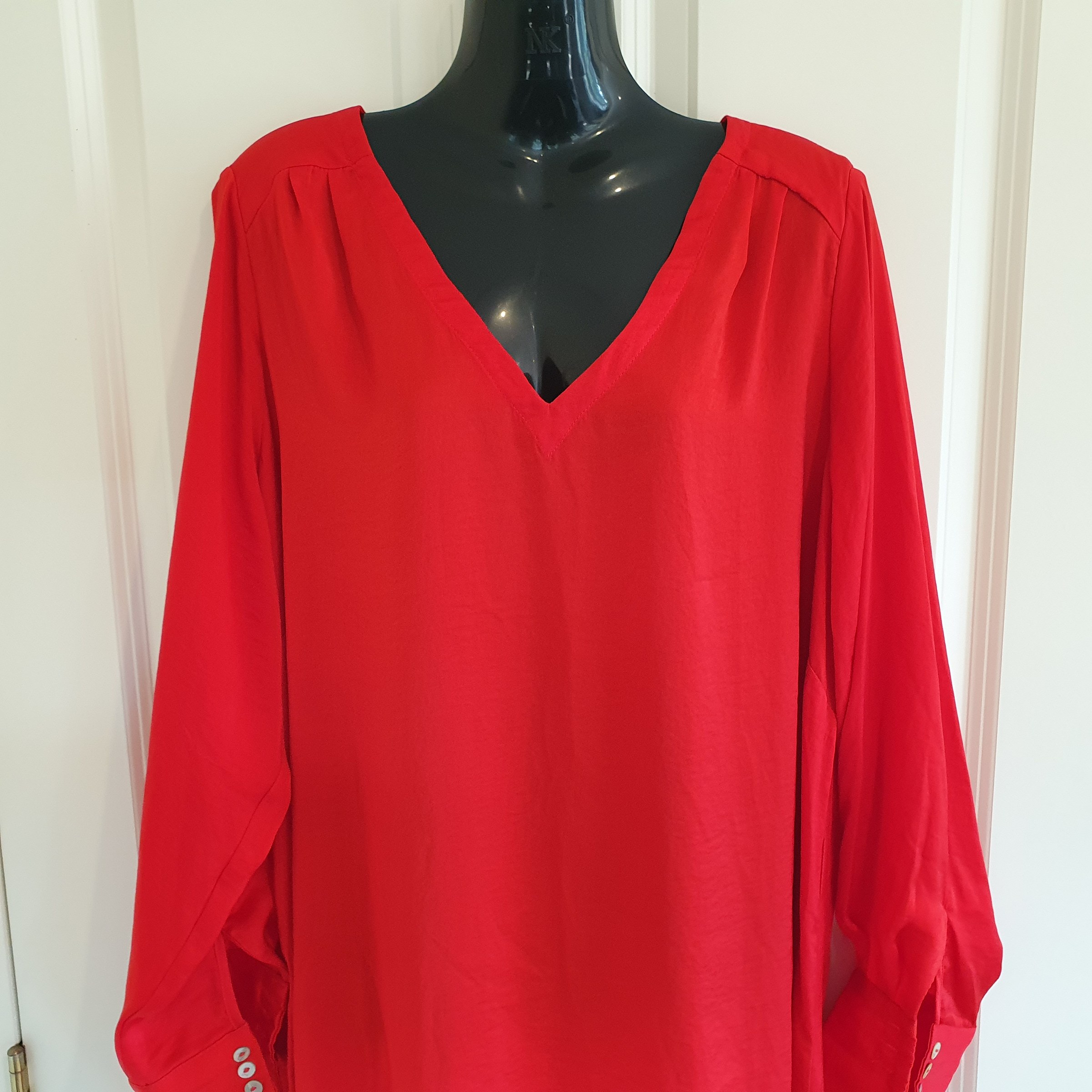 Wild Child City Red V-Neck Blouse Size 18 Long Sleeve