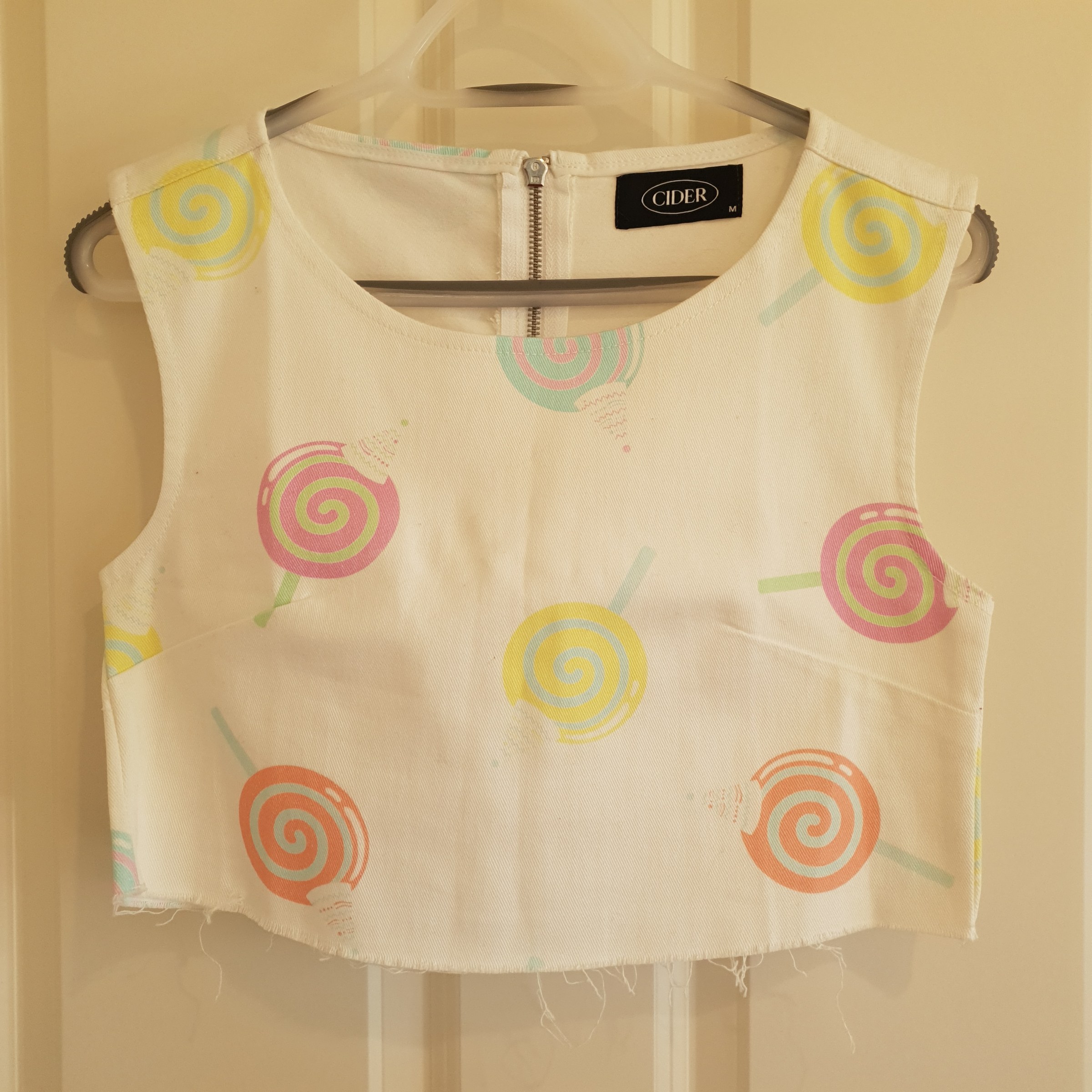 Cider Lollipop Print Raw Hem Denim Crop Top – Size M